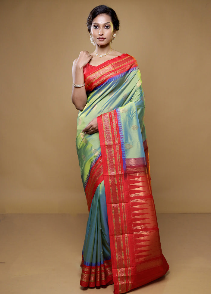 Green Kanjivaram Silk Saree With Blouse Piece