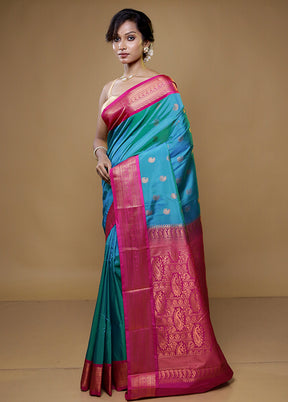 Green Kanjivaram Silk Saree With Blouse Piece