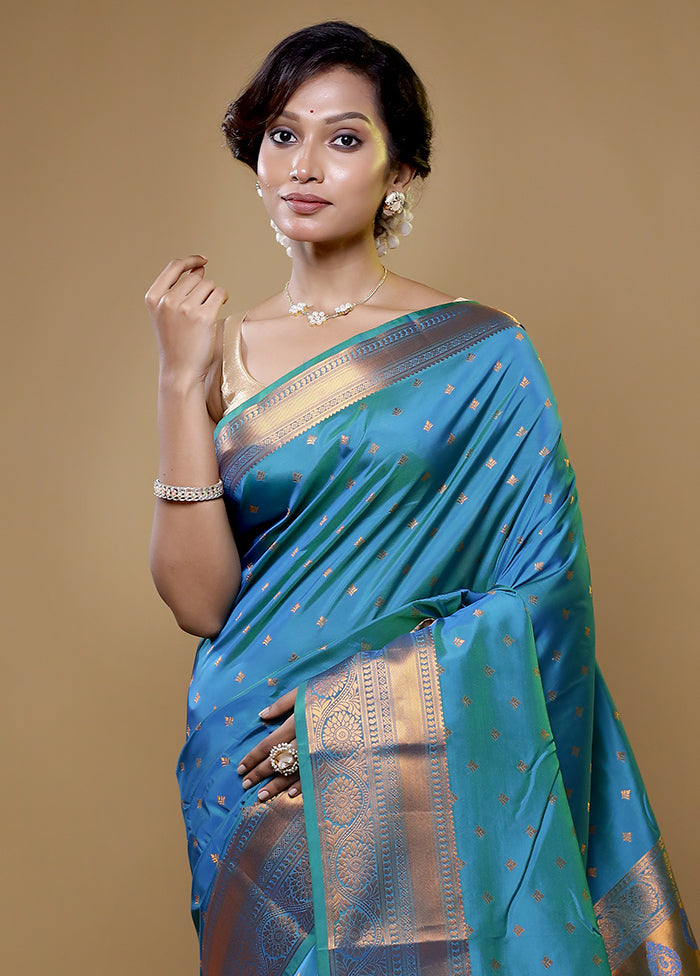 Green Kanjivaram Silk Saree With Blouse Piece