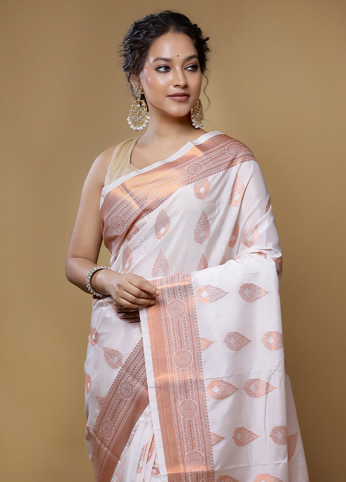 White Kanjivaram Silk Saree With Blouse Piece