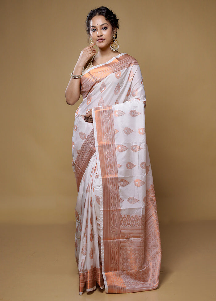 White Kanjivaram Silk Saree With Blouse Piece