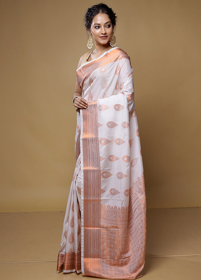 White Kanjivaram Silk Saree With Blouse Piece