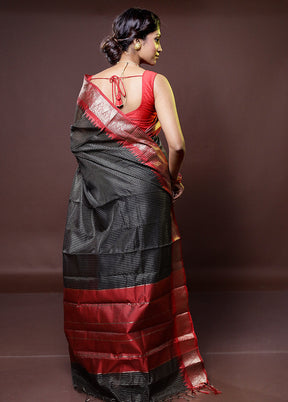 Black Cotton Saree With Blouse Piece