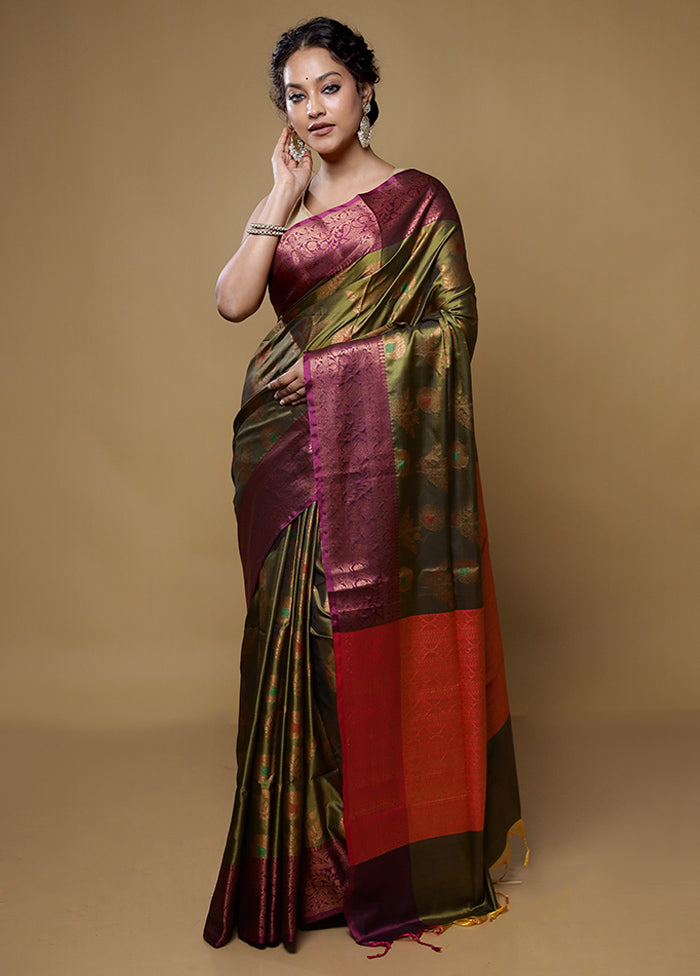 Green Dupion Silk Saree With Blouse Piece