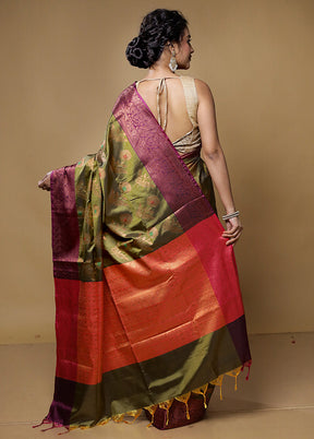 Green Dupion Silk Saree With Blouse Piece