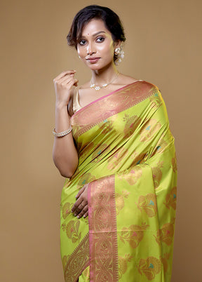 Green Dupion Silk Saree With Blouse Piece