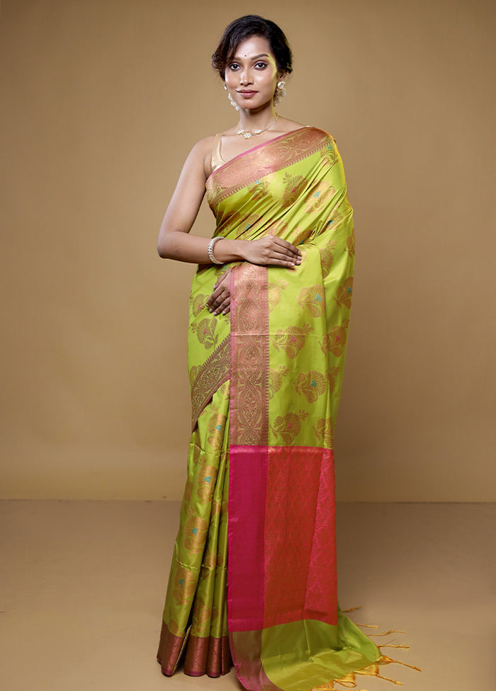 Green Dupion Silk Saree With Blouse Piece