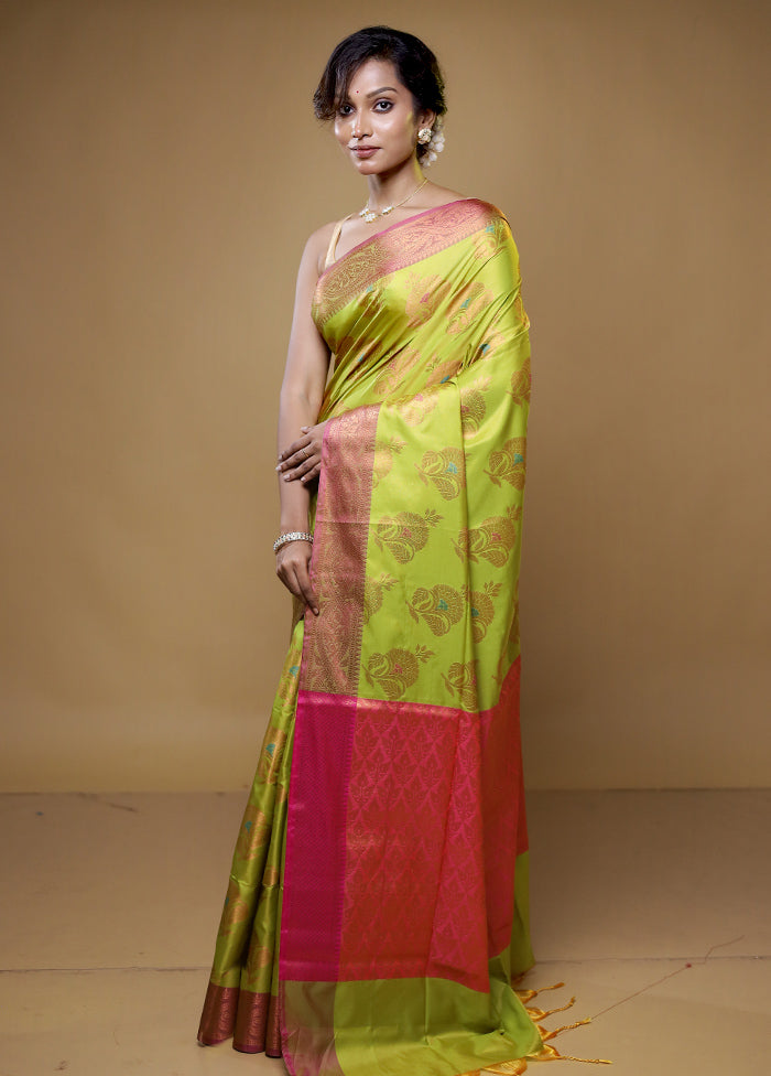 Green Dupion Silk Saree With Blouse Piece