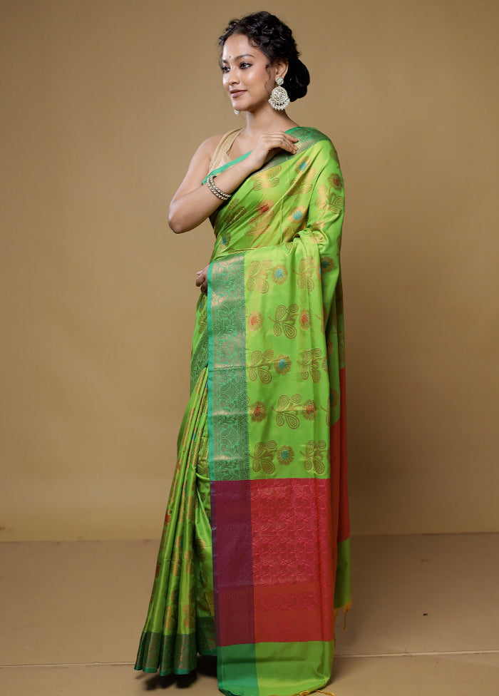 Green Dupion Silk Saree With Blouse Piece