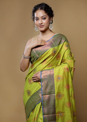 Green Dupion Silk Saree With Blouse Piece