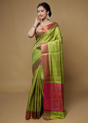 Green Dupion Silk Saree With Blouse Piece