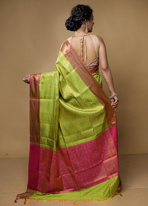 Green Dupion Silk Saree With Blouse Piece