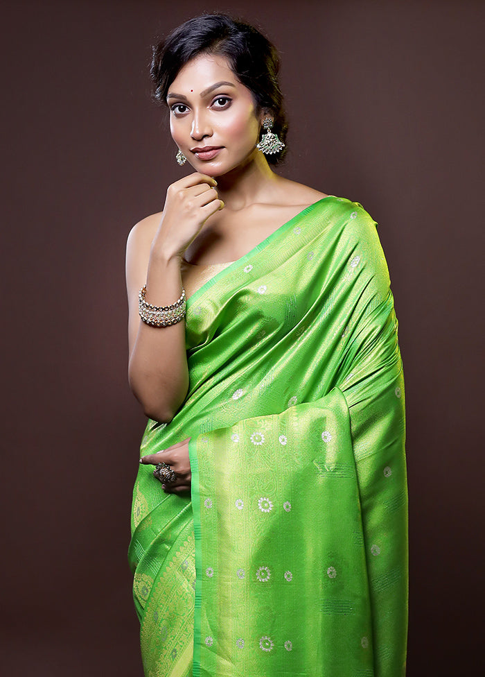 Green Dupion Silk Saree With Blouse Piece