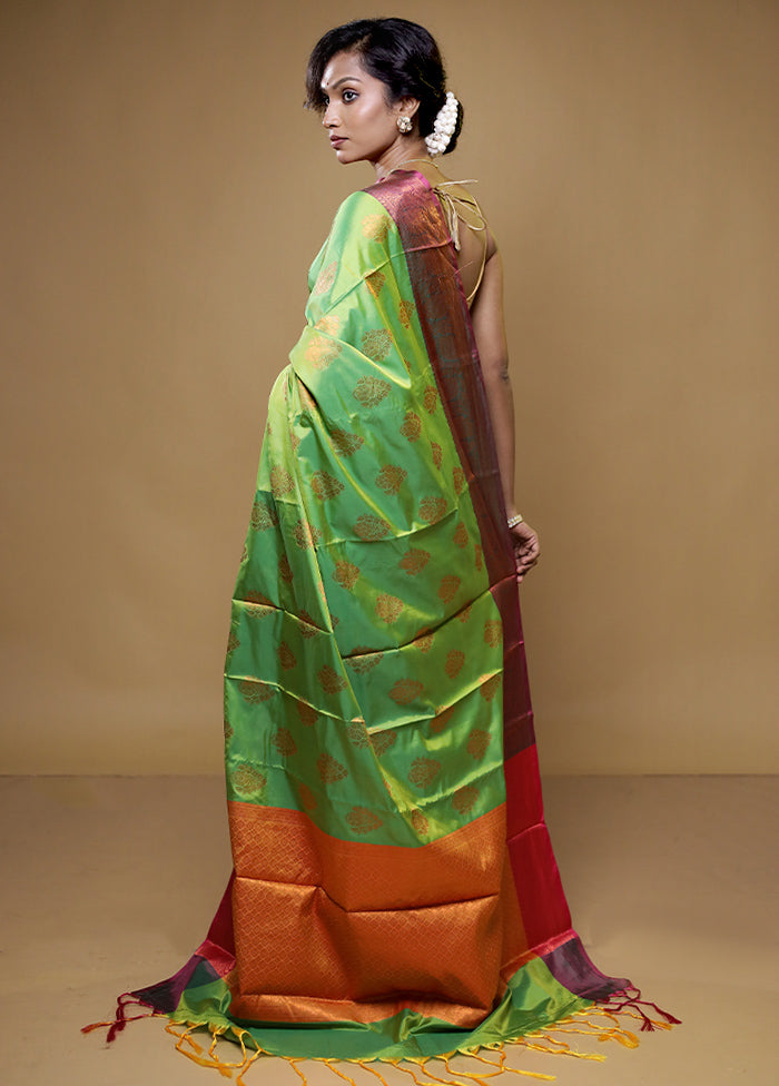 Green Dupion Silk Saree With Blouse Piece