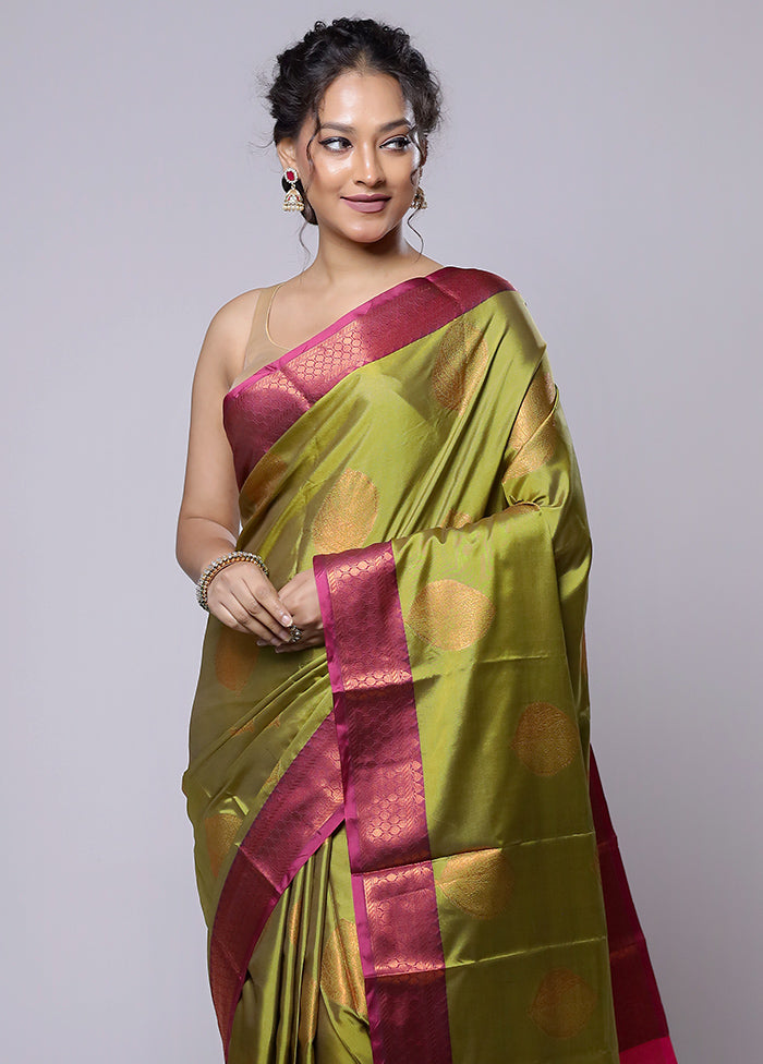 Green Dupion Silk Saree With Blouse Piece