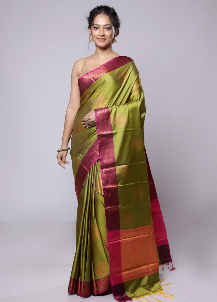 Green Dupion Silk Saree With Blouse Piece