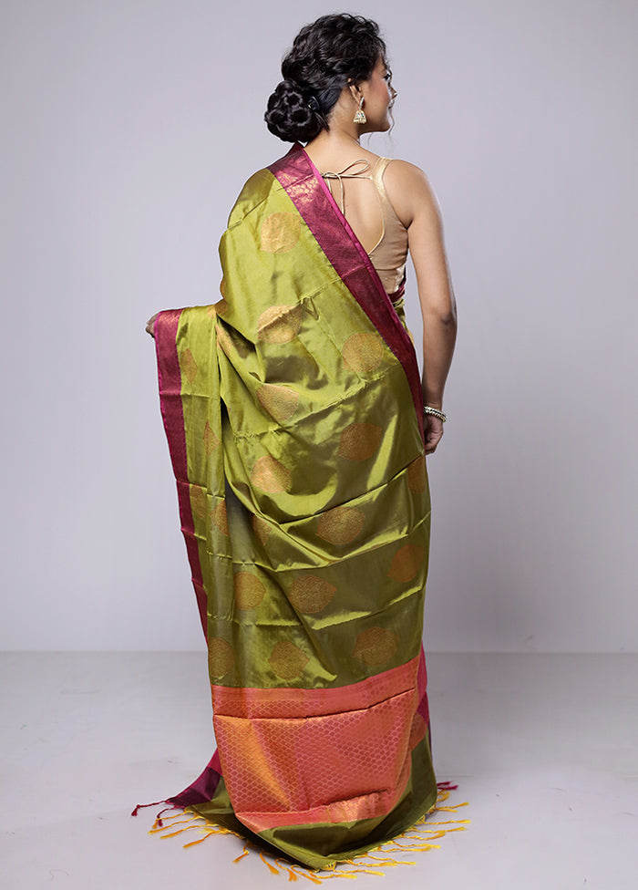 Green Dupion Silk Saree With Blouse Piece