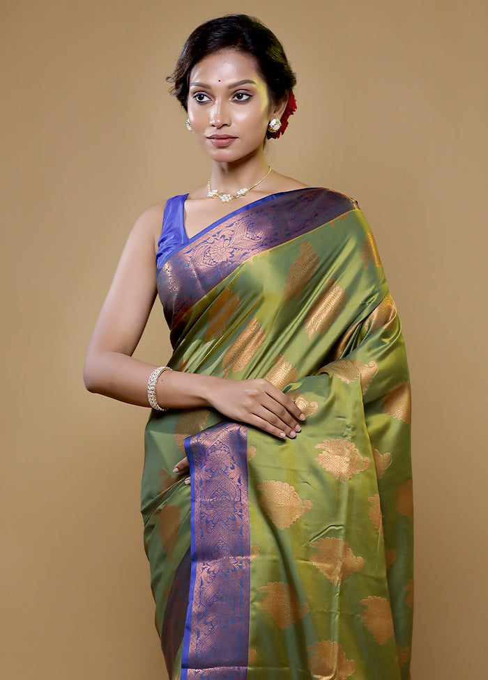 Green Dupion Silk Saree With Blouse Piece