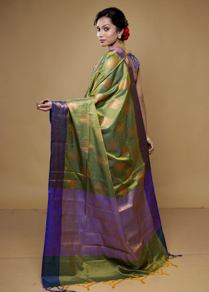 Green Dupion Silk Saree With Blouse Piece