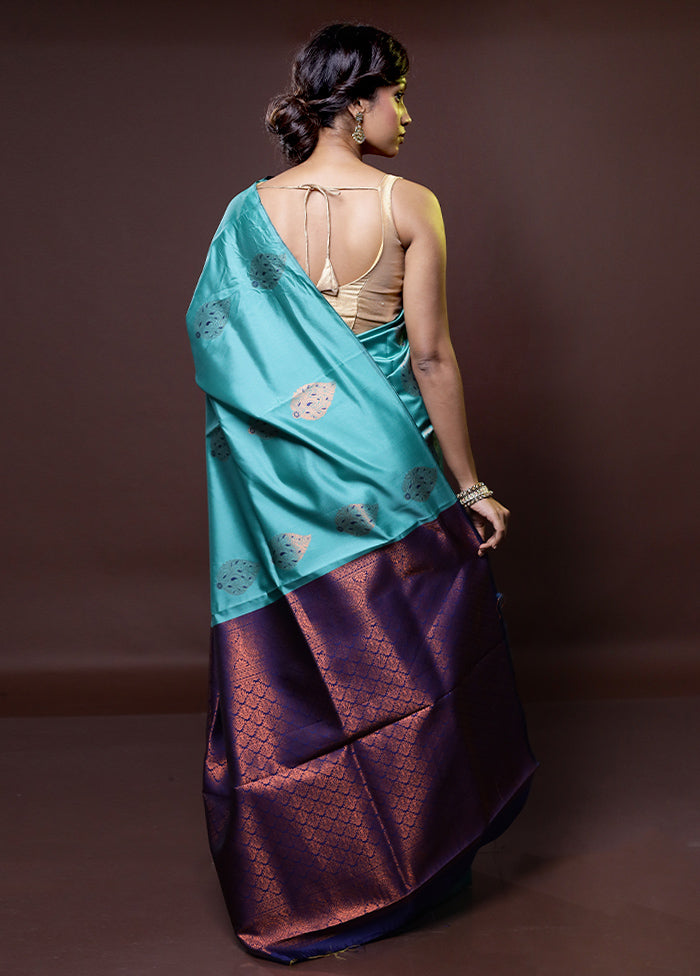 Green Kanjivaram Silk Saree With Blouse Piece