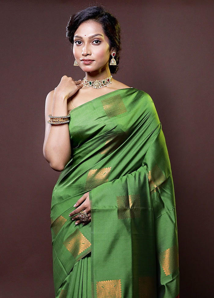 Green Kanjivaram Silk Saree With Blouse Piece