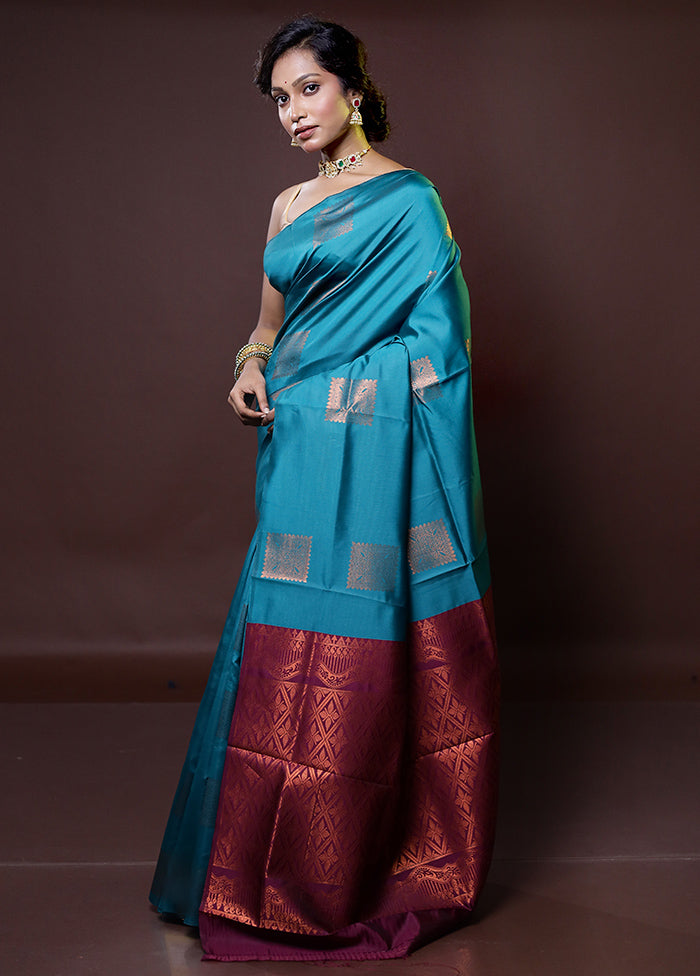 Green Kanjivaram Silk Saree With Blouse Piece