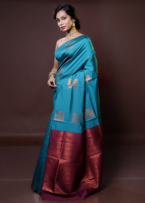 Green Kanjivaram Silk Saree With Blouse Piece