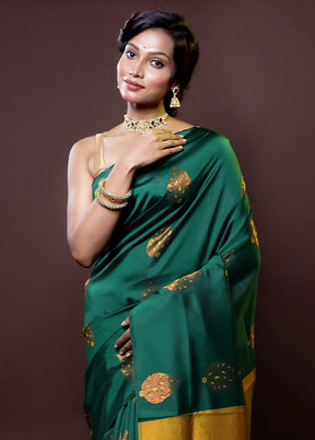 Green Kanjivaram Silk Saree With Blouse Piece