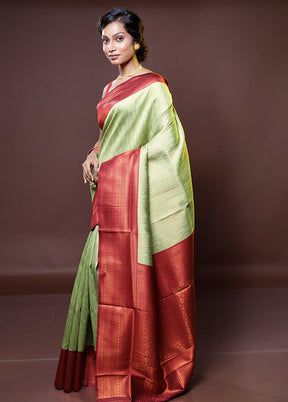 Green Kanjivaram Silk Saree With Blouse Piece