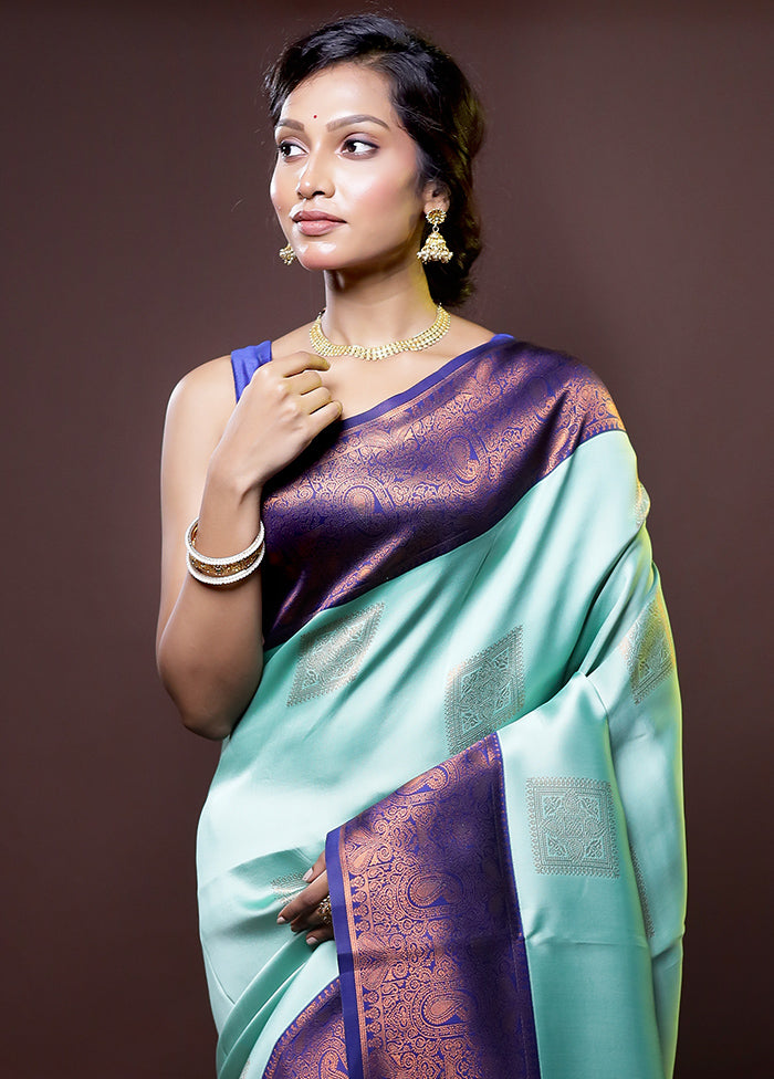 Green Kanjivaram Silk Saree With Blouse Piece