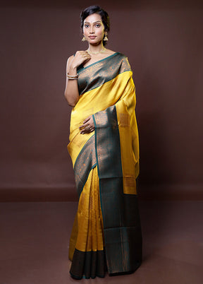 Yellow Kanjivaram Silk Saree With Blouse Piece