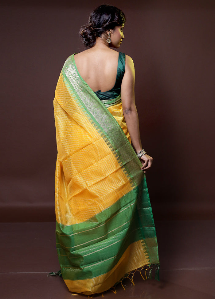 Yellow Cotton Saree With Blouse Piece