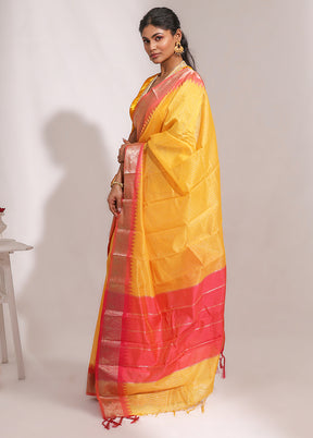 Yellow Cotton Saree With Blouse Piece