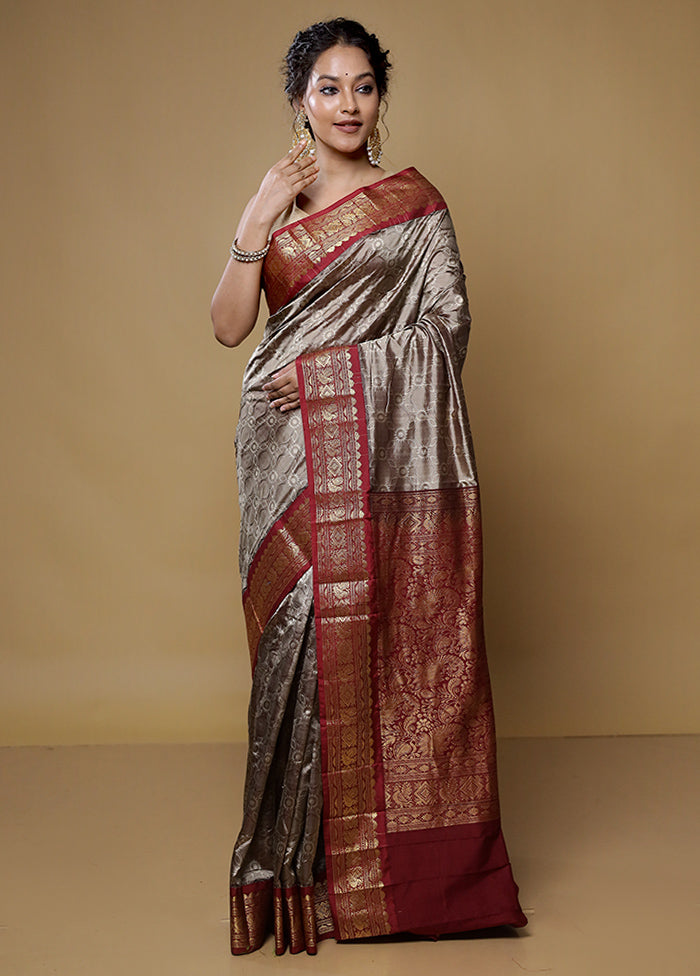 Cream Kanjivaram Silk Saree With Blouse Piece