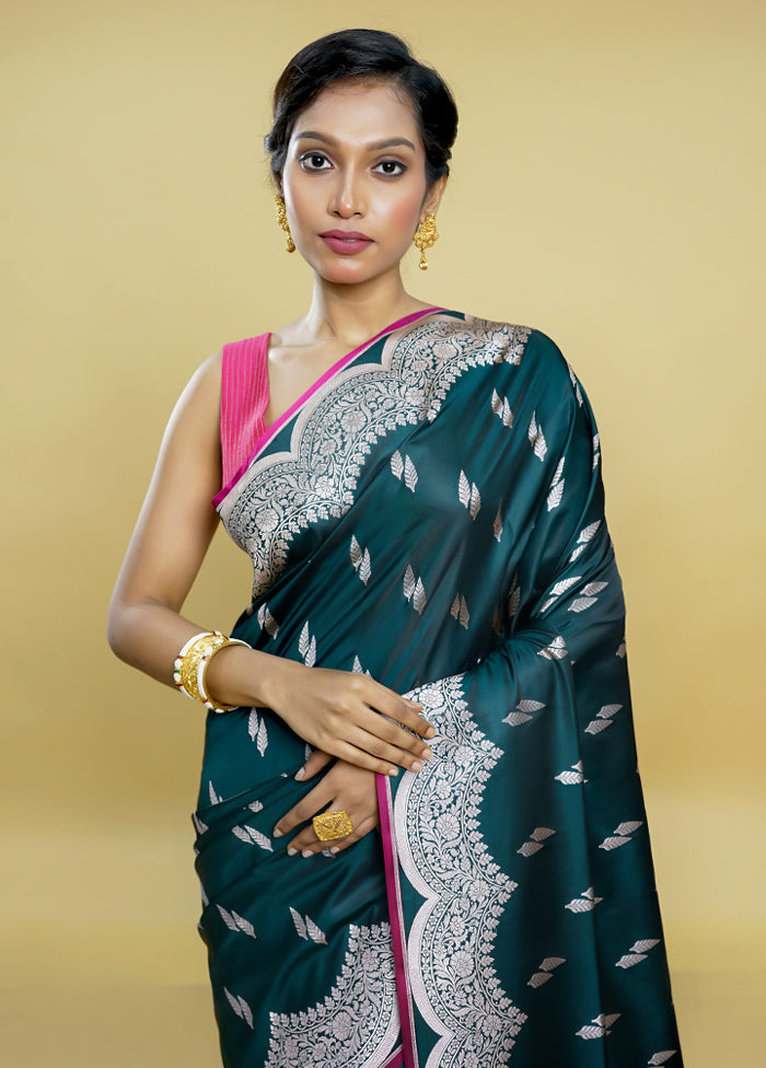 Green Banarasi Silk Saree With Blouse Piece