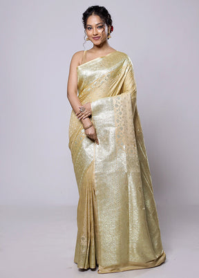 Cream Tanchoi Silk Saree With Blouse Piece