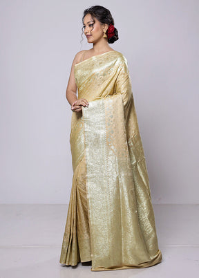 Cream Tanchoi Silk Saree With Blouse Piece