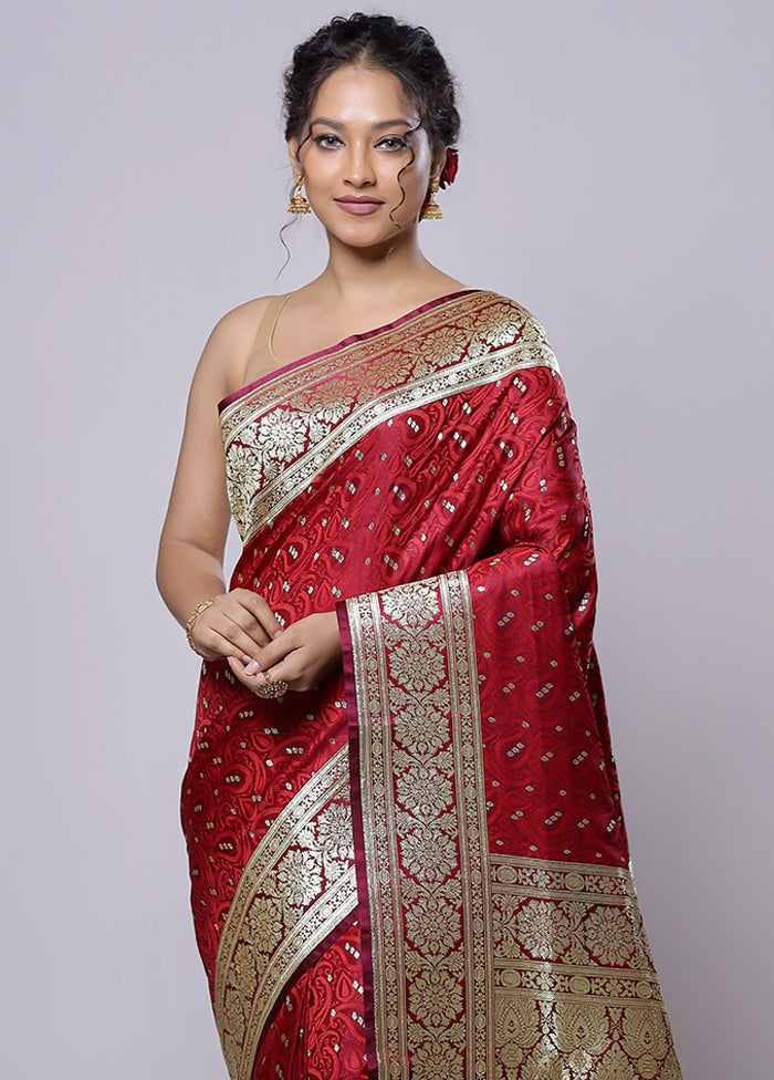 Red Tanchoi Silk Saree With Blouse Piece