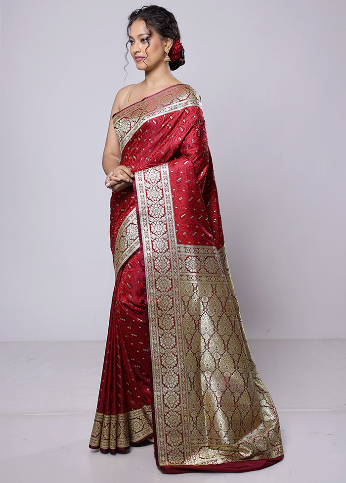 Red Tanchoi Silk Saree With Blouse Piece