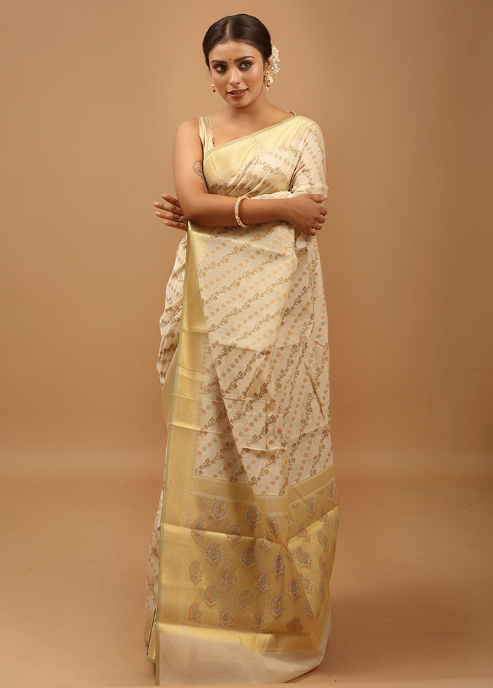 Cream Cotton Saree With Blouse Piece