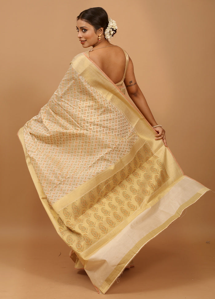 Cream Cotton Saree With Blouse Piece