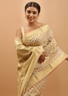 Cream Cotton Saree With Blouse Piece