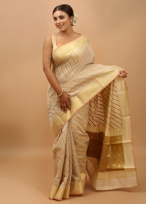 Cream Cotton Saree With Blouse Piece