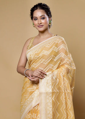 Yellow Kora Silk Saree With Blouse Piece