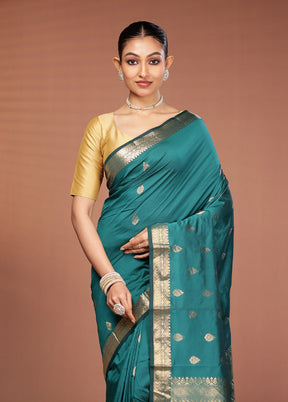 Green Kanjivaram Silk Saree With Blouse Piece