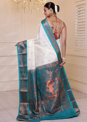 Cream Kanjivaram Silk Saree With Blouse Piece