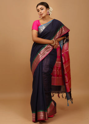 Blue Cotton Saree With Blouse Piece