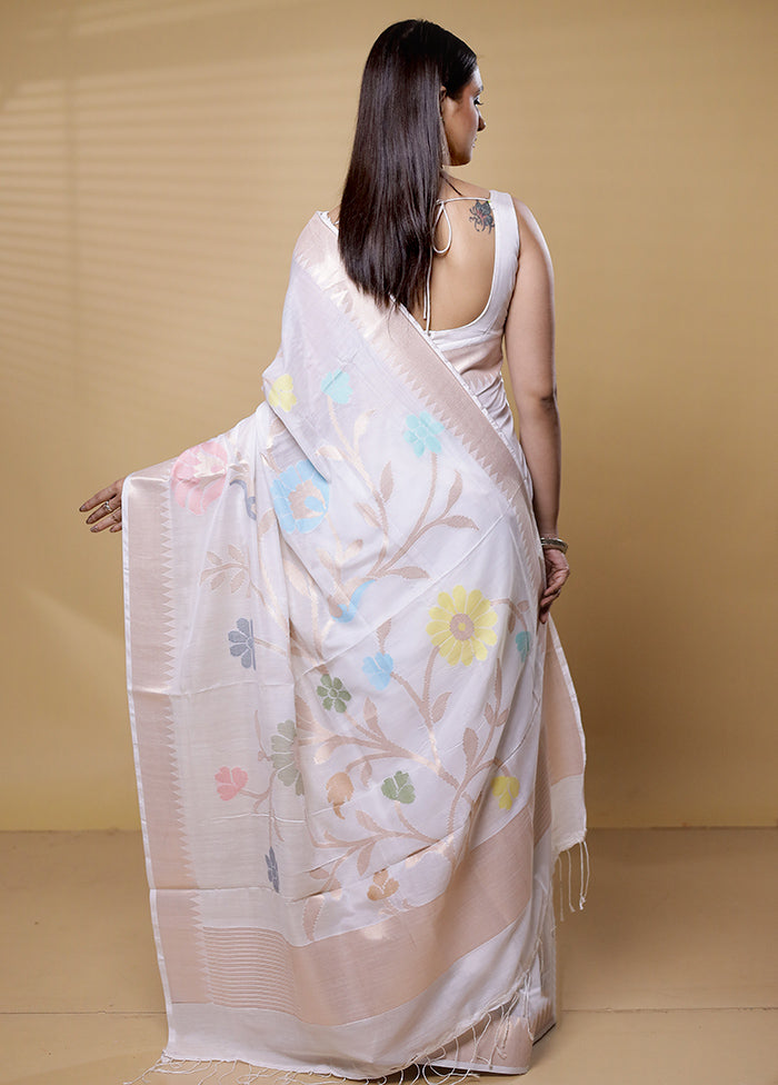 White Cotton Saree With Blouse Piece