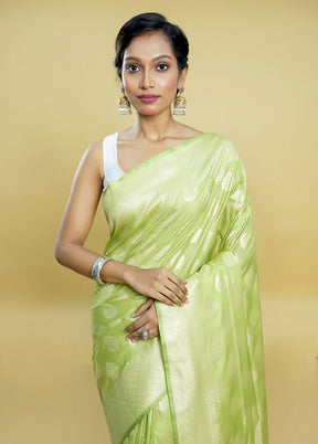 Green Uppada Silk Saree With Blouse Piece