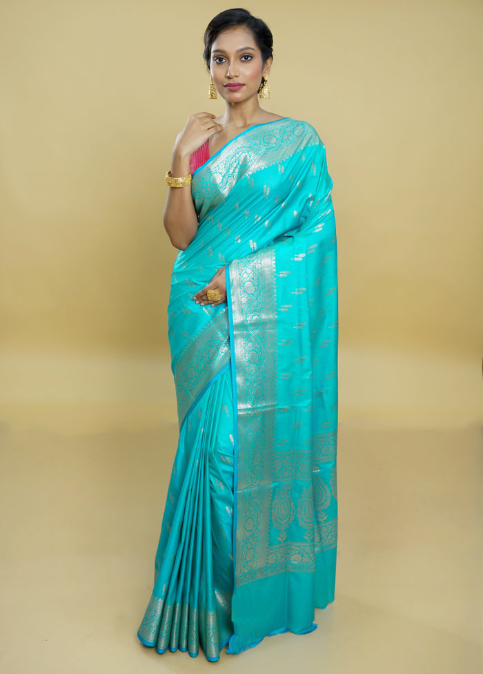 Blue Uppada Silk Saree With Blouse Piece